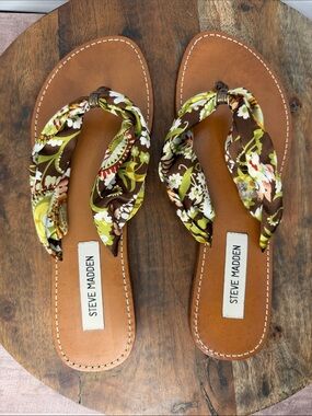 Steve Madden Floral Scarf-Style Thong Sandals - Brown/Green/White - Size: 9